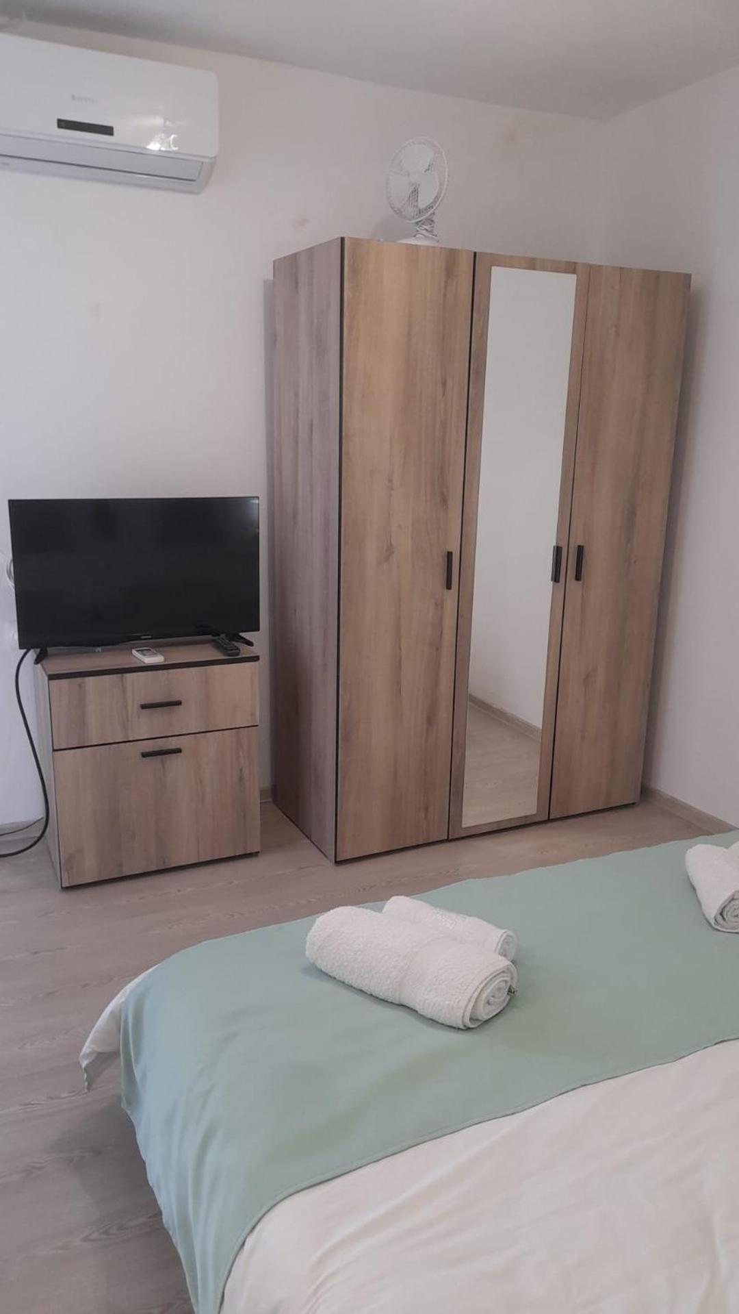 Hotel Casa Elena Ieşelniţa Exteriér fotografie
